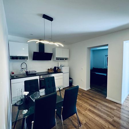 Rebecca'S Apartment Радовлица Экстерьер фото